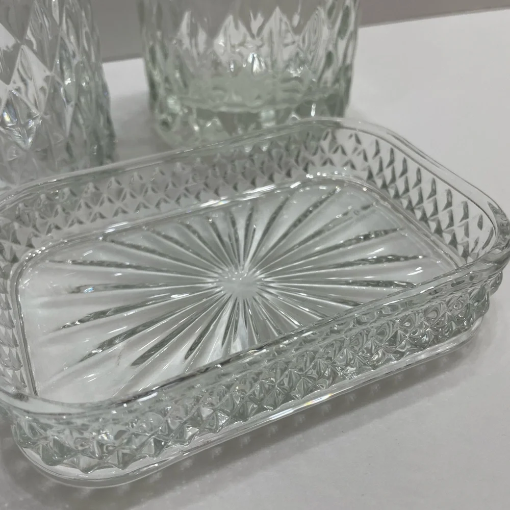 Clear VCNY Bathroom accessories set